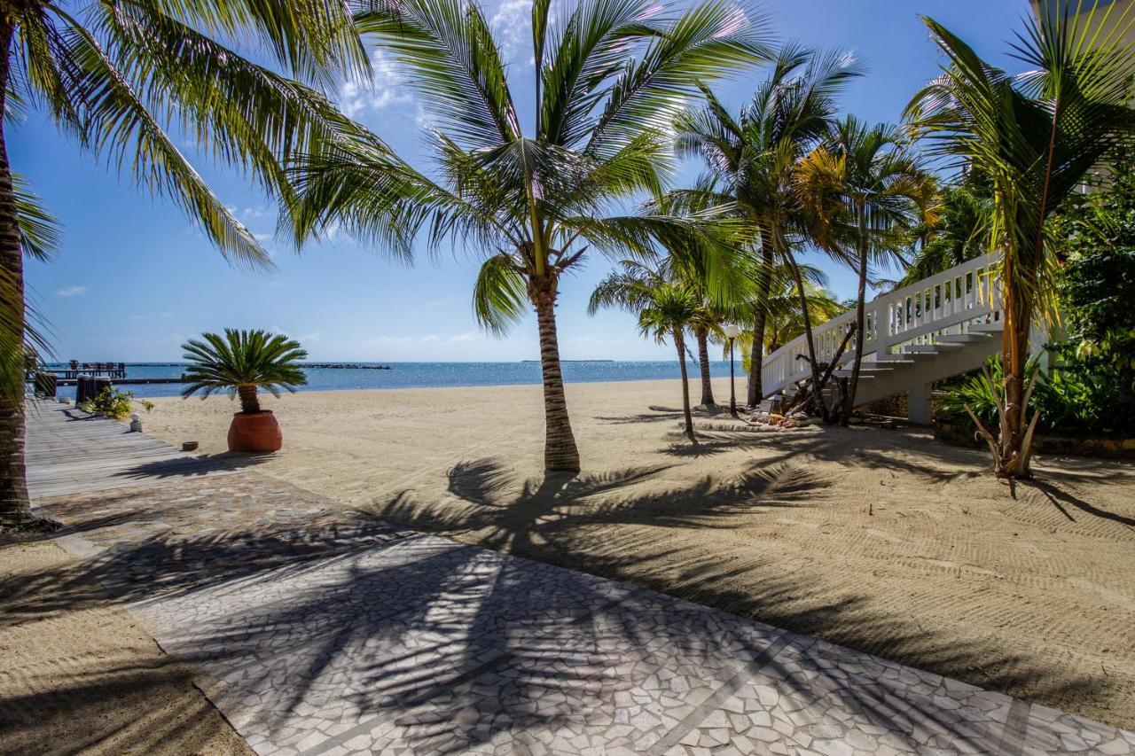 Carol'S Cabanas Placencia Exterior photo