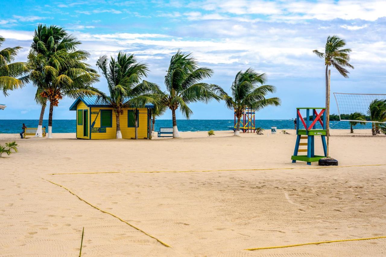 Carol'S Cabanas Placencia Exterior photo